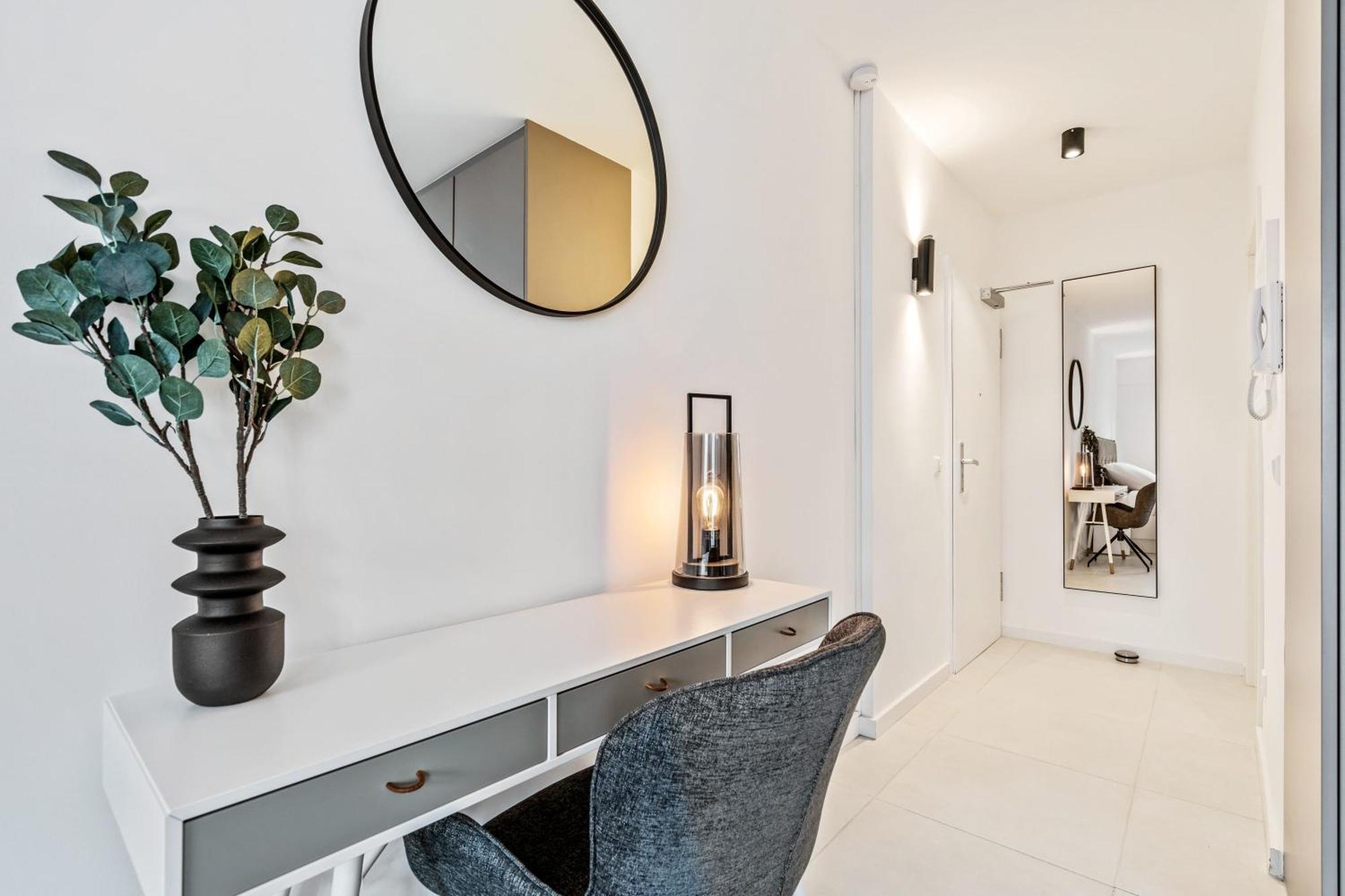 Appartement Stylish With King Bed, Balcony And Full Kitchen